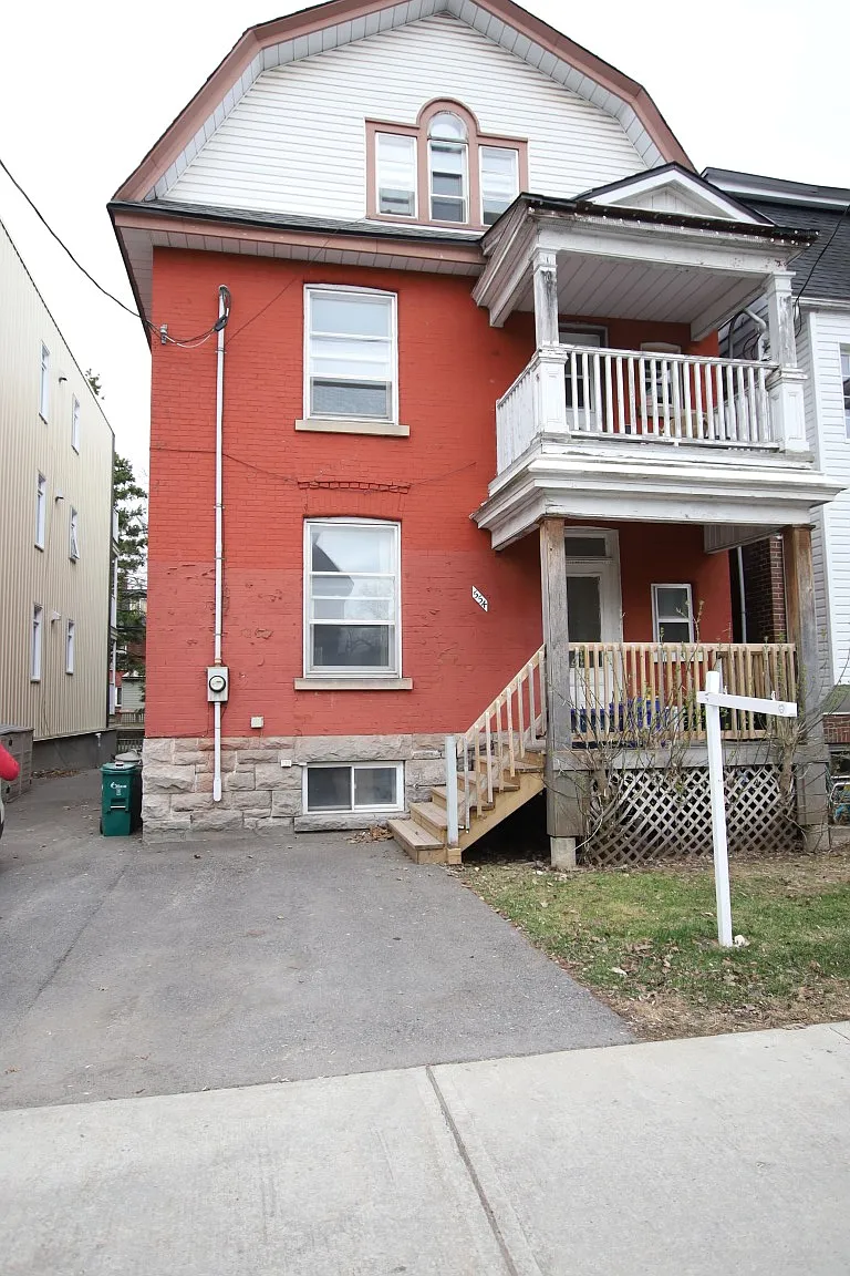 1 McLeod — Photo 1