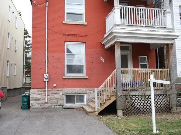 554 McLeod St #1, Ottawa, ON K1R 5R3