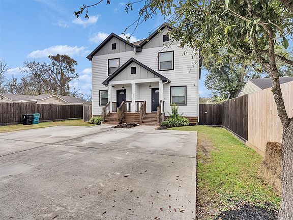 4th image of 2411 Charles Rd #A