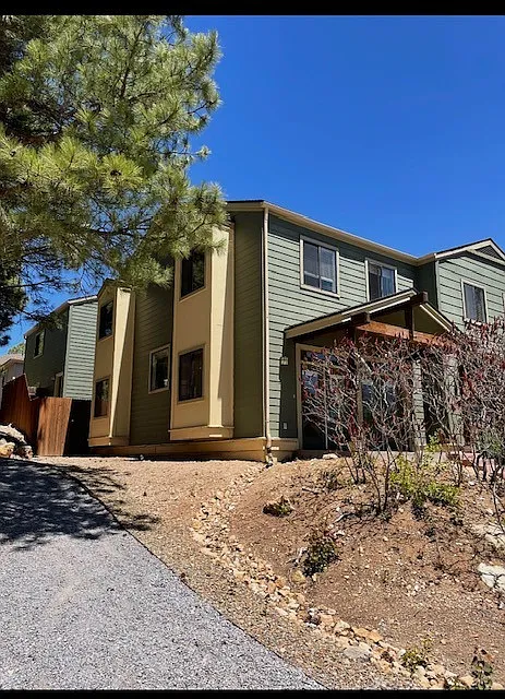1379 E Scarlet Dr