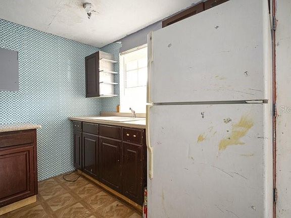 5th image of 3112 E Dr Martin Luther King Jr Blvd