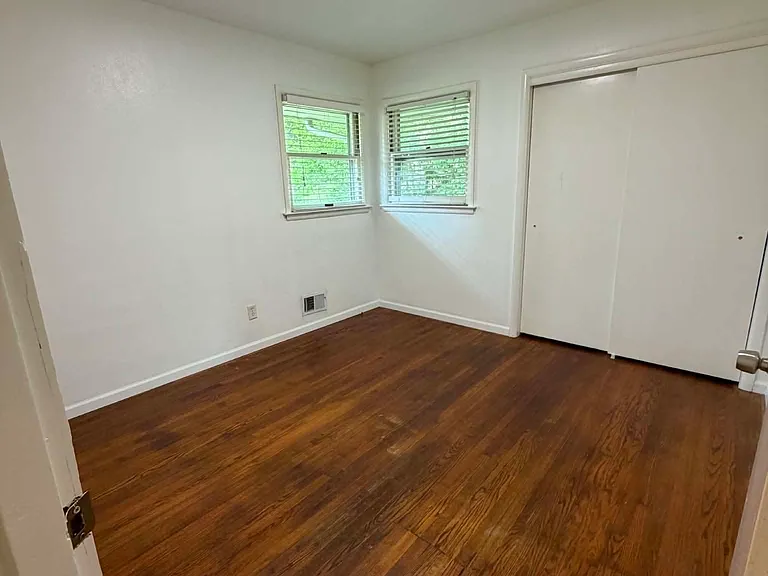 3412 Harney Ct — Photo 9