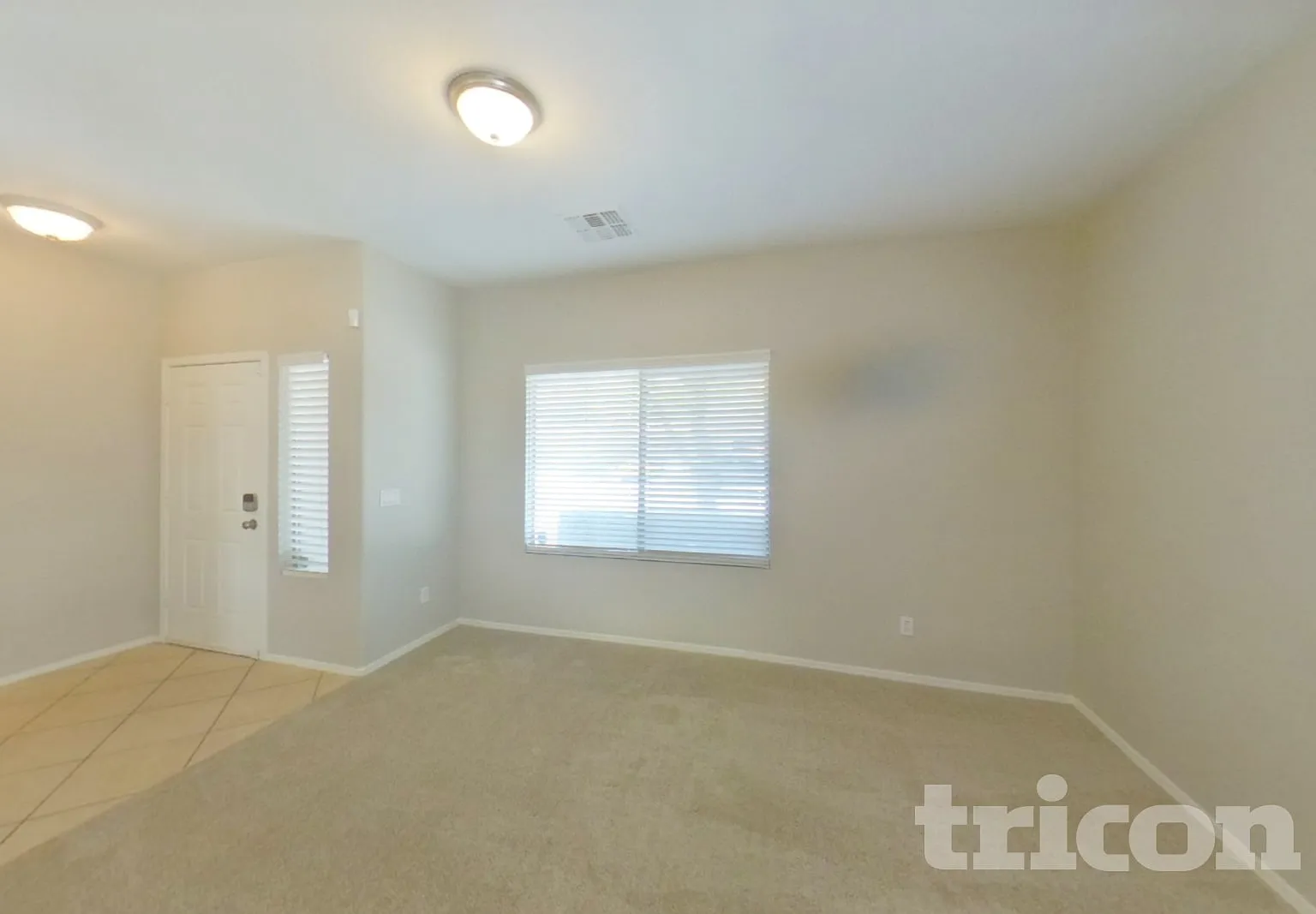 5030 W Glass Ln Phoenix AZ — Photo 2