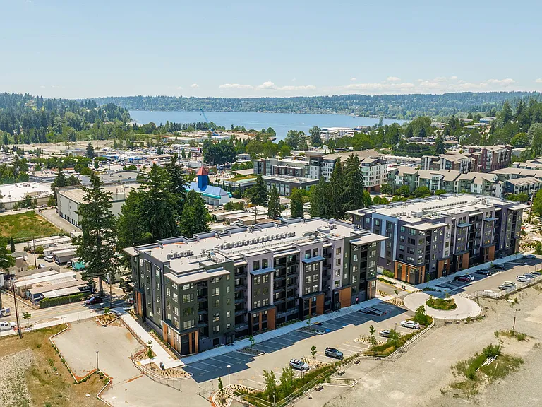 6949 NE 184th Lane #109 Kenmore, WA. 98028 - See how close Lake Washington is to the Condo