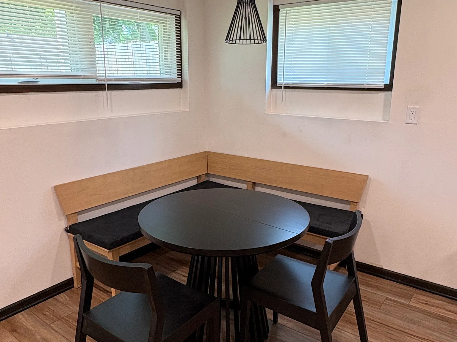 305 Abraham Dr — Photo 4