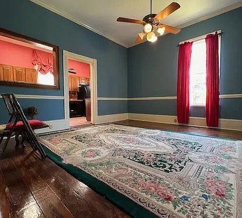 3rd image of 992 Spring St