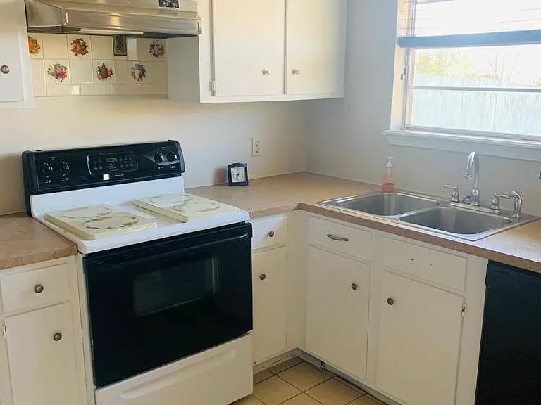 7138 S Darlington Ave — Photo 5
