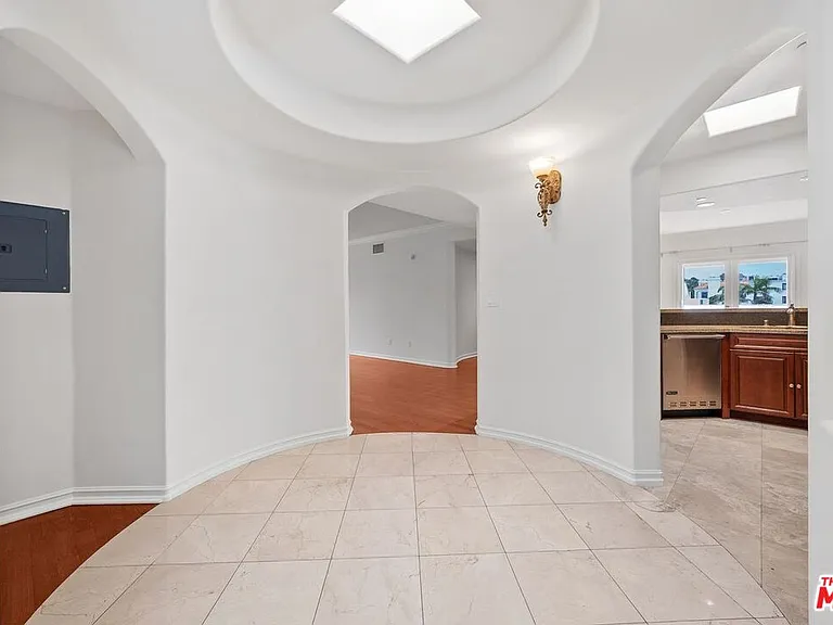 1000 Granville Ave #404 — Photo 37