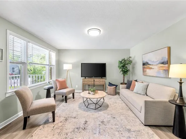 1035 Ivaloo St, Norfolk, VA 23513