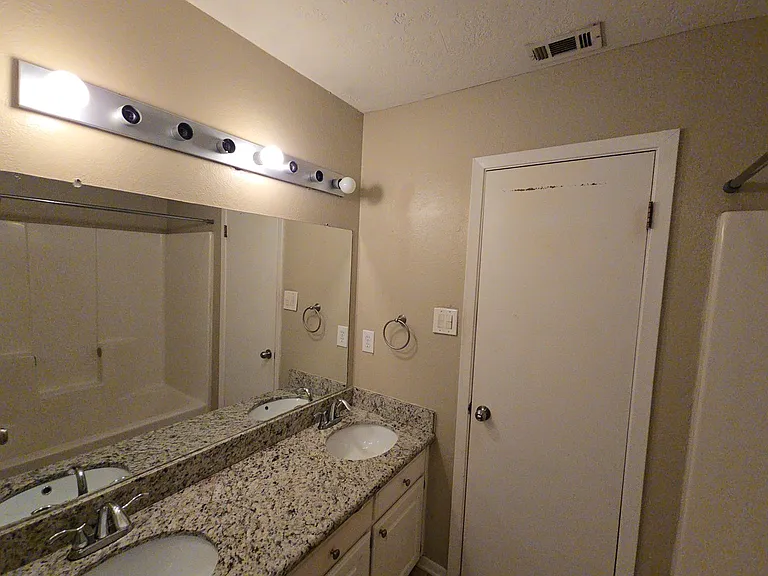 629 W Ridge Dr — Photo 16