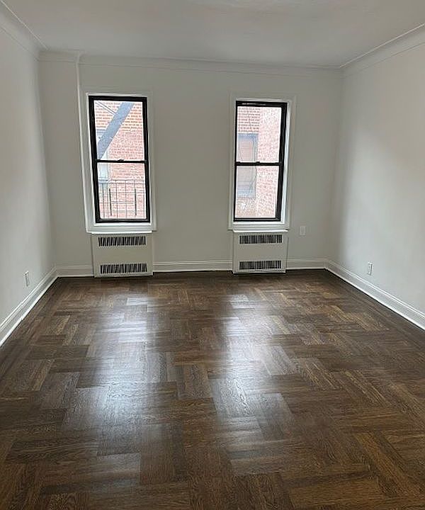 2nd image of 2515 Glenwood Rd APT 6J
