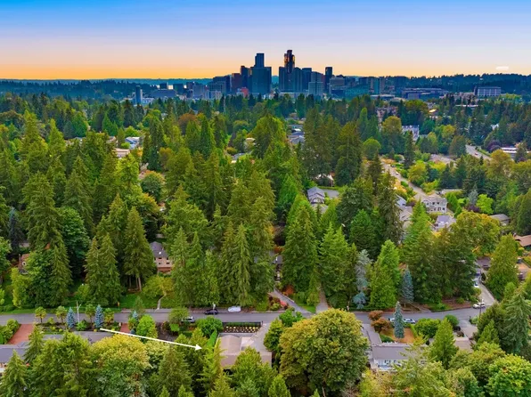 460 129th Place NE, Bellevue, WA 98005