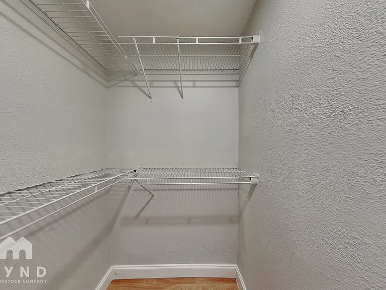 209 Banyan Ct — Photo 12