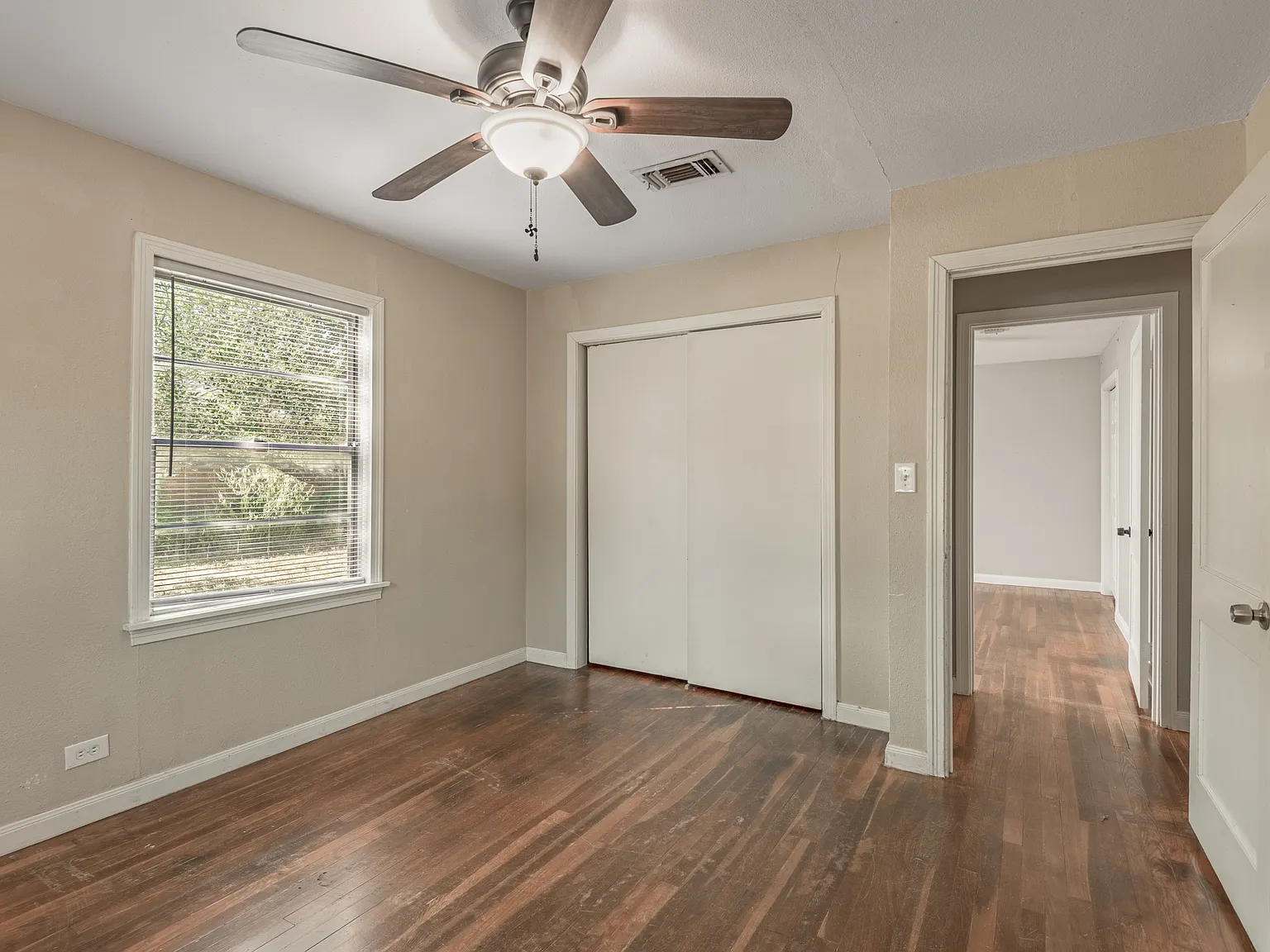 1528 Avenue P - 1 — Photo 3