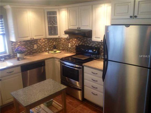 4th image of 1120 N Shore Dr NE Unit 305