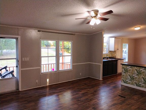 Another angle, living room.