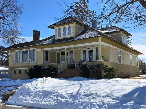 315 7th Ave, Antigo, WI 54409