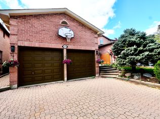 1627 Logandale Dr, Mississauga, ON L5N 4M2