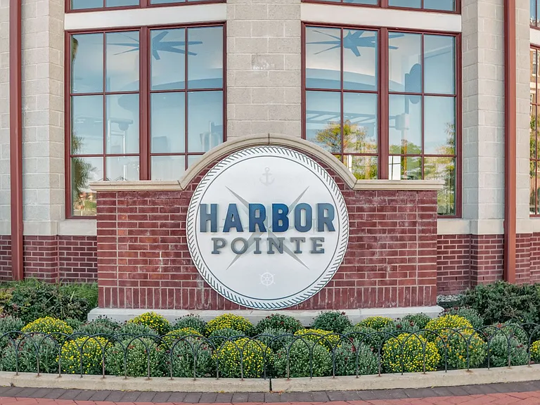 Harbor Pointe monument sign by leasing office at Harbor Pointe, Bayonne, New Jersey