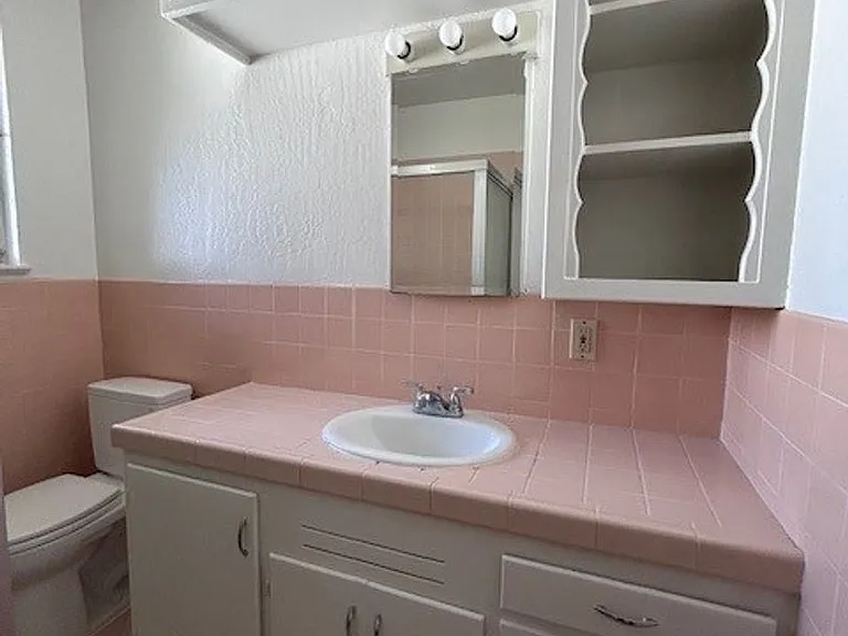 905 Santa Clara Ave #K — Photo 10