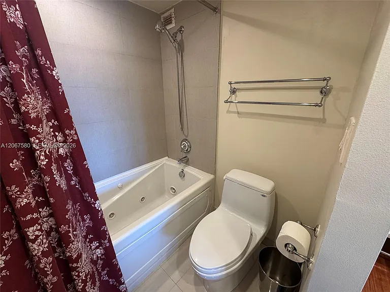 11111 Biscayne Blvd #2B — Photo 8