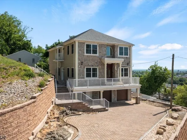 574 Preakness Ave, Haledon Boro, NJ 07508