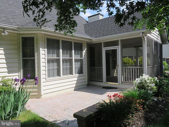 3rd image of 2623 Salford Dr