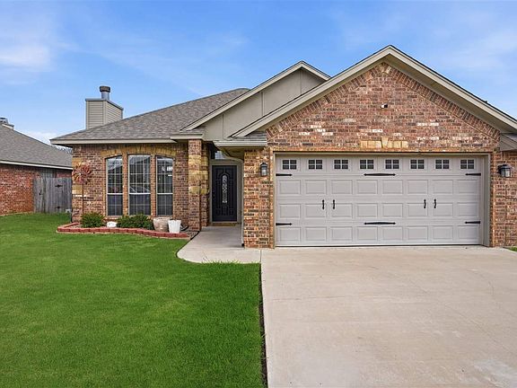 2nd image of 205 Cherry Ave