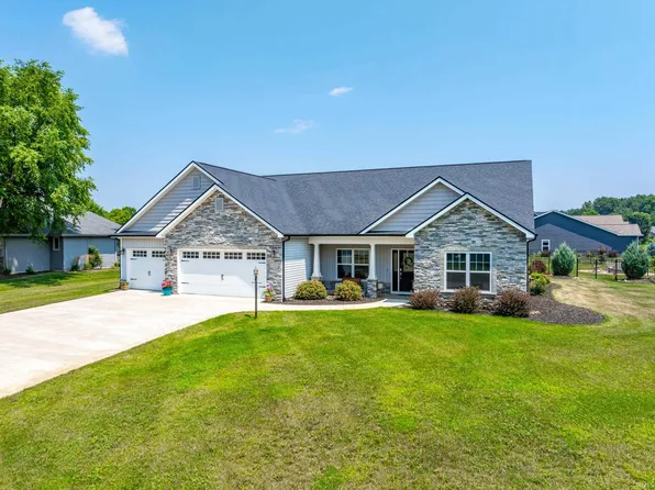 1388 S Honeybee Ct, Warsaw, IN 46580