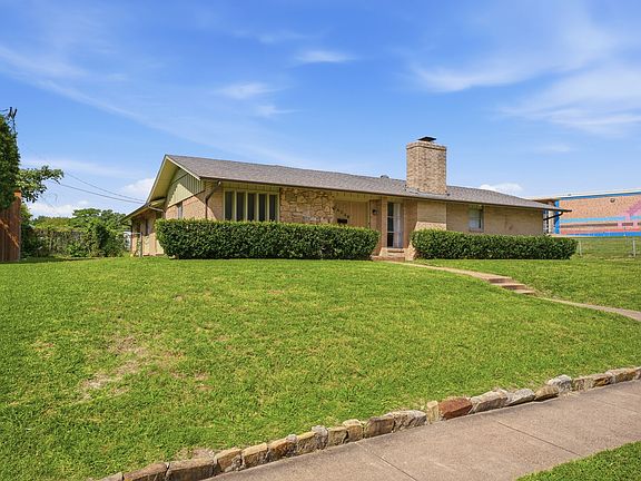 3rd image of 14046 Rolling Hills Ln