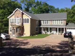 62 Golden Hills Rd, Saugus, MA 01906