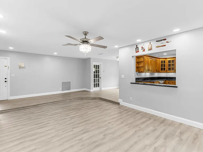 4112 NW 78th Ln — Photo 22