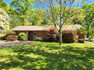 137 New London Dr, Lynchburg, VA 24502
