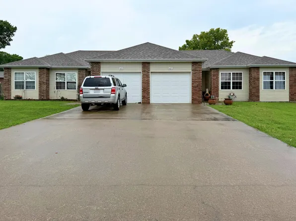 425 & 427 W Bradford Street, Bolivar, MO 65613
