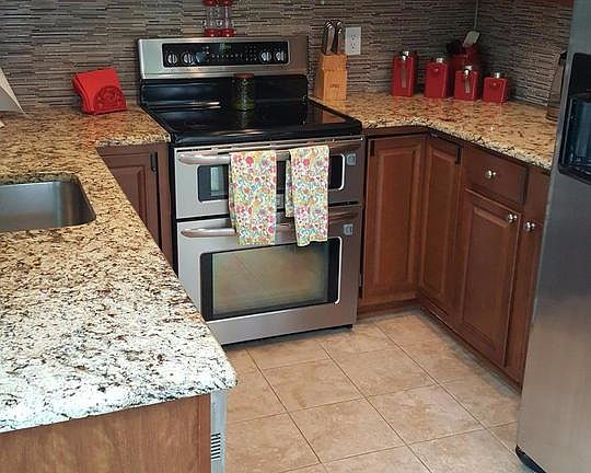 2nd image of 5 Bedford Dr