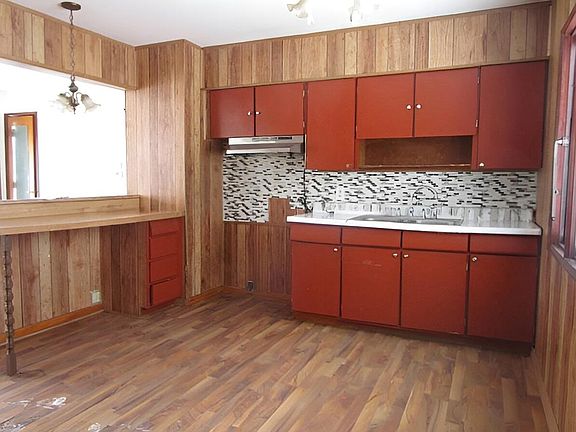 3rd image of 754 Andrus St