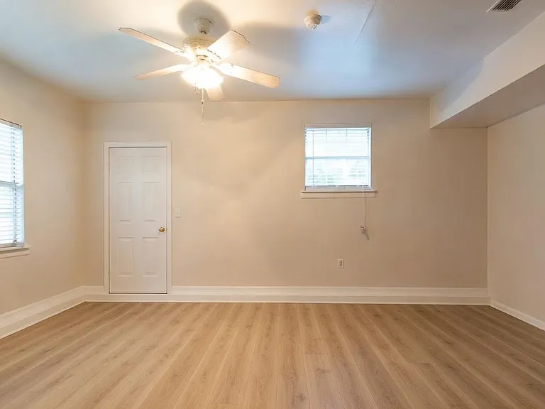 1536 Woodgate Way — Photo 15