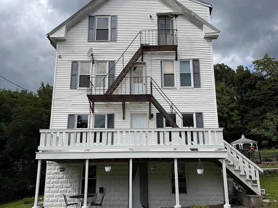 13 Gladstone St #1