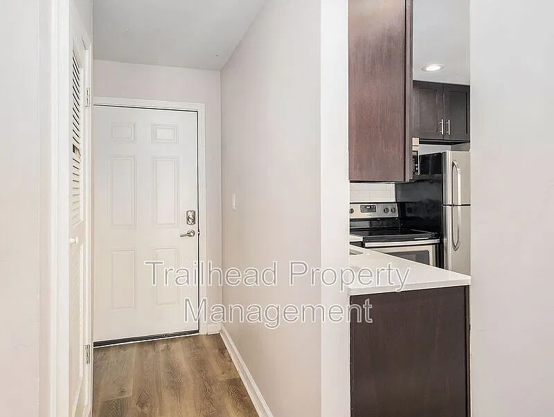1 bed, 1.0 bath, 700 sqft, $1,125 — Photo 4
