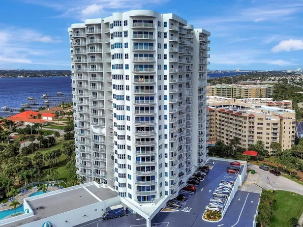 2 Oceans West Blvd APT 204, Daytona Beach Shores, FL 32118