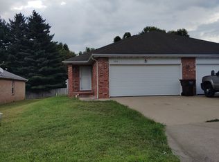 1820 N Laurel Hill Pl, Nixa, MO 65714