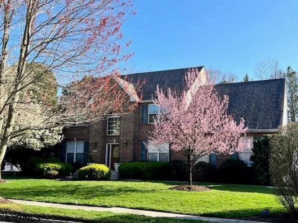 20 Devon Dr, Egg Harbor Township, NJ 08234