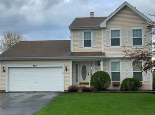 990 Longford Rd, Bartlett, IL 60103