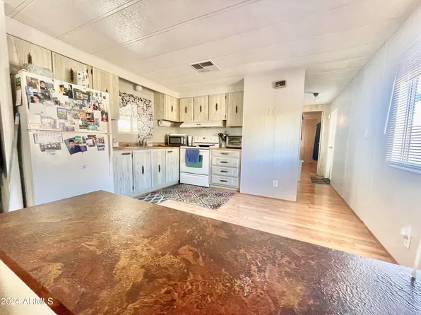 318 S CRISMON Road #16, Mesa, AZ 85208