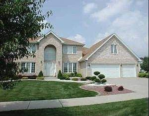 1st image of 2060 Parkview Dr