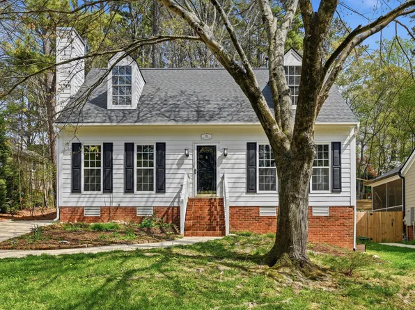 111 Rock Pointe Ln, Cary, NC 27513