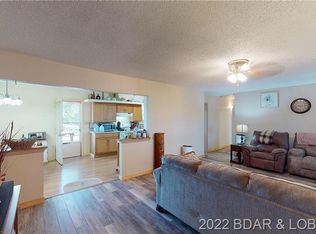 206 Sunset Dr, Camdenton, MO 65020