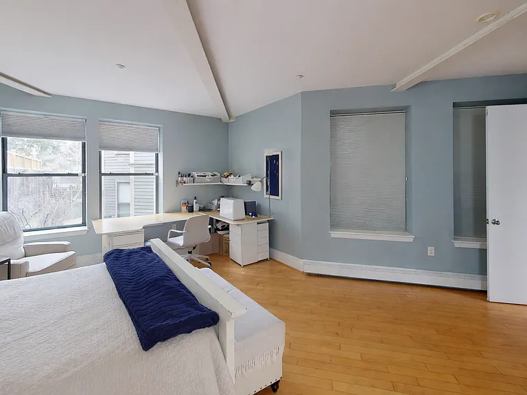 72 Kent St — Photo 5