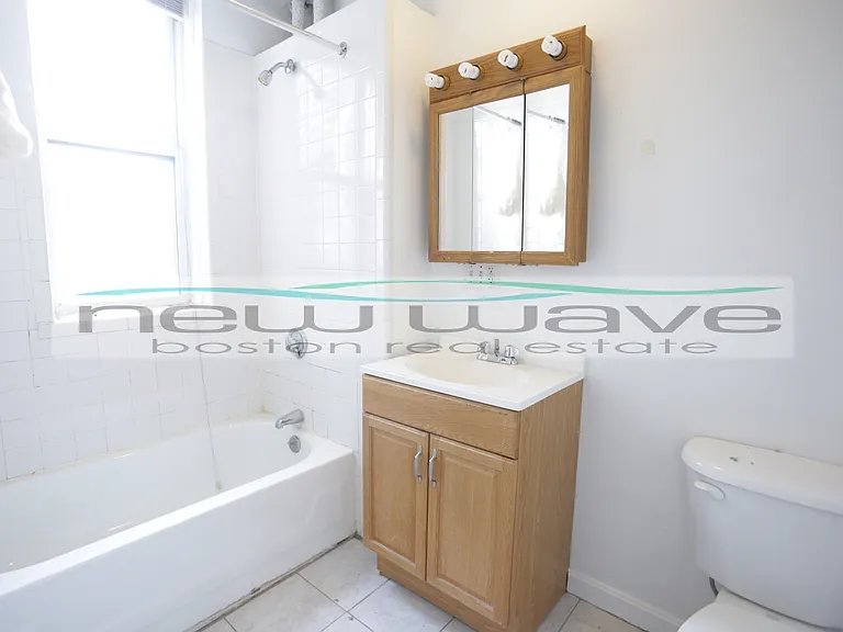 58 Queensberry St #18 — Photo 18
