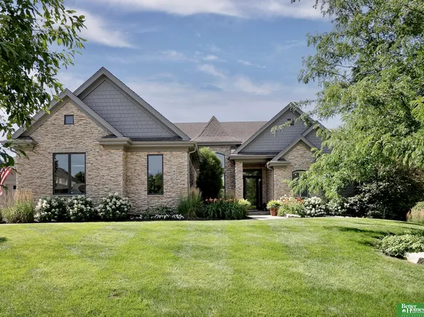 18817 Lafayette Ave, Elkhorn, NE 68022